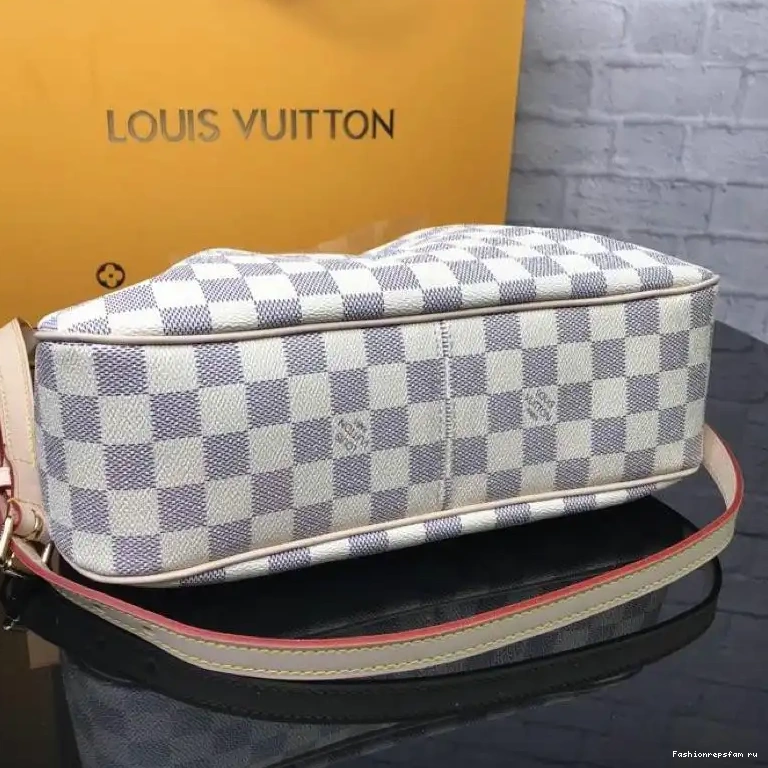 Fashionrepsfam ru Bags 19T1L0131 LV 0622
